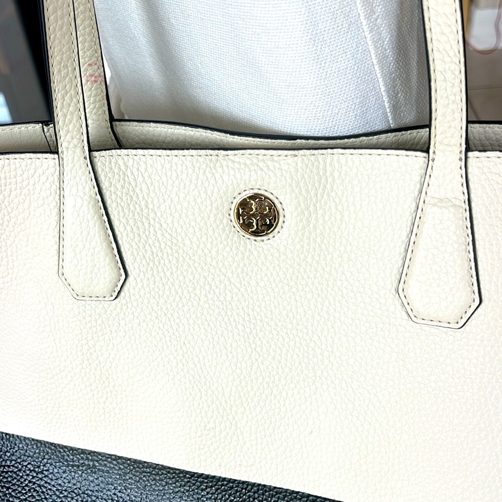 Tory Burch Black and White Tote Bag - Picture 3 of 14